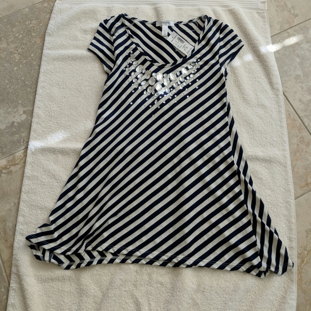 Short sleeve top